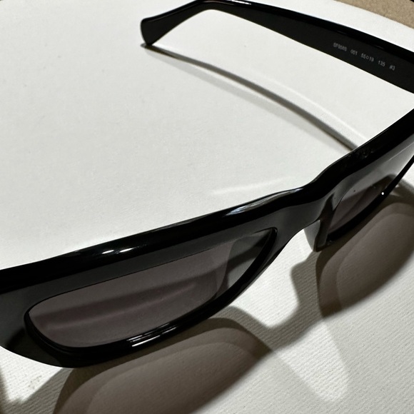 SALVATORE Ferragamo Rectangle Cat Eye Black Sunglasses Gray Anti Reflective UV - Picture 11 of 15